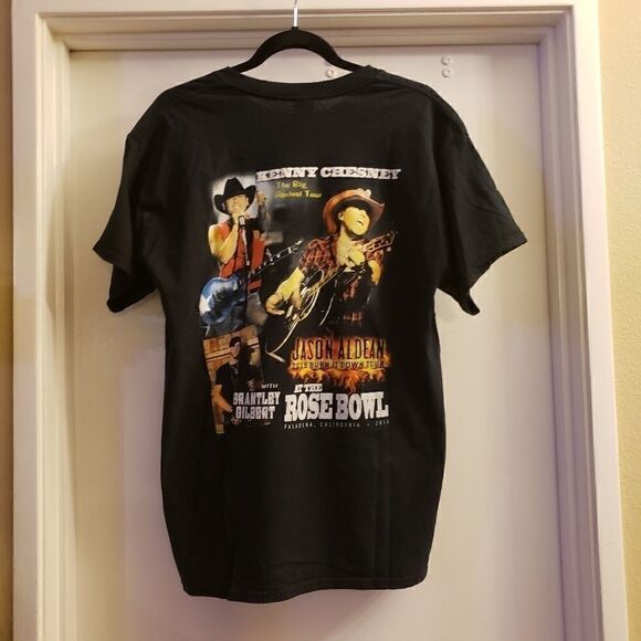 Kenny Chesney concert tee shirt - Picture 2 of 2
